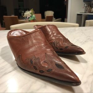 Antonio Melani western leather heeled mules 😍